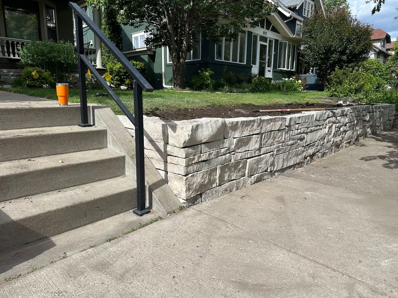 Retaining wall